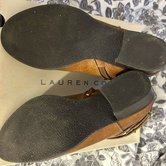 Brown booties with 1 in heel by Lauren Conrad - Picture 4 of 5